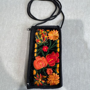Women's Unbranded glasses case wallet Black Multicolor Floral velvet embroidered